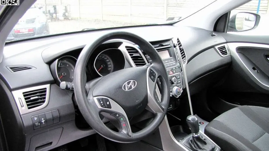 HYUNDAI i30 -
