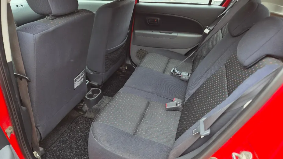 DAIHATSU Sirion -