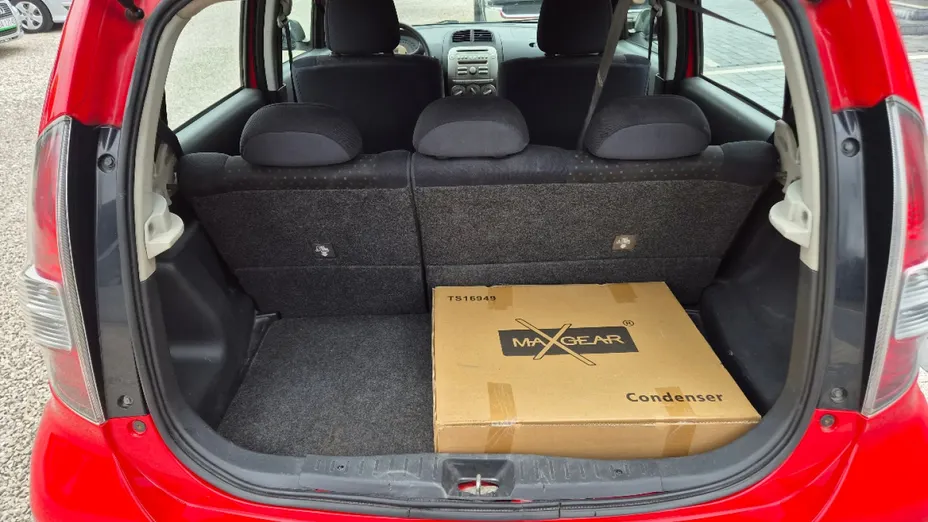 DAIHATSU Sirion -