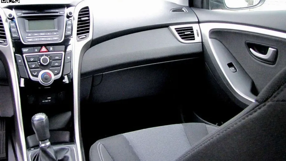 HYUNDAI i30 -