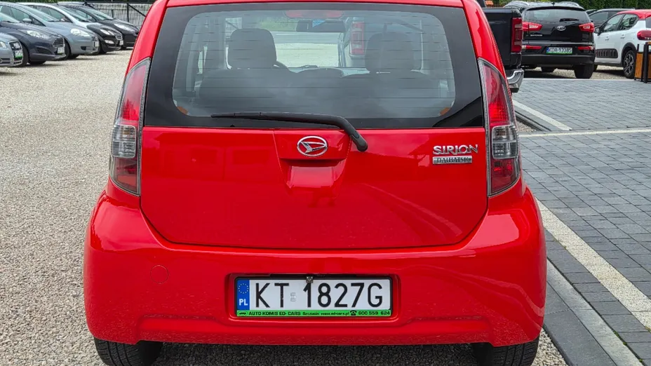 DAIHATSU Sirion -