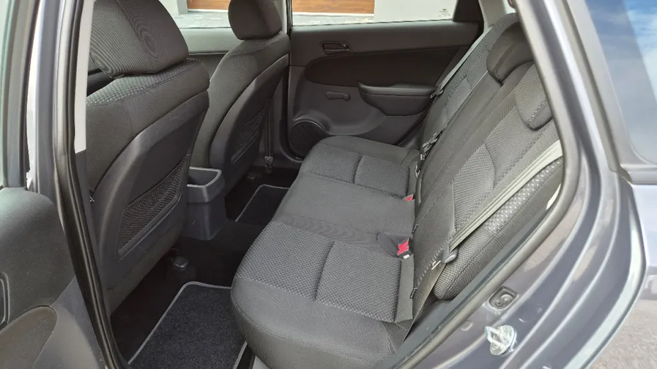 HYUNDAI i30 -