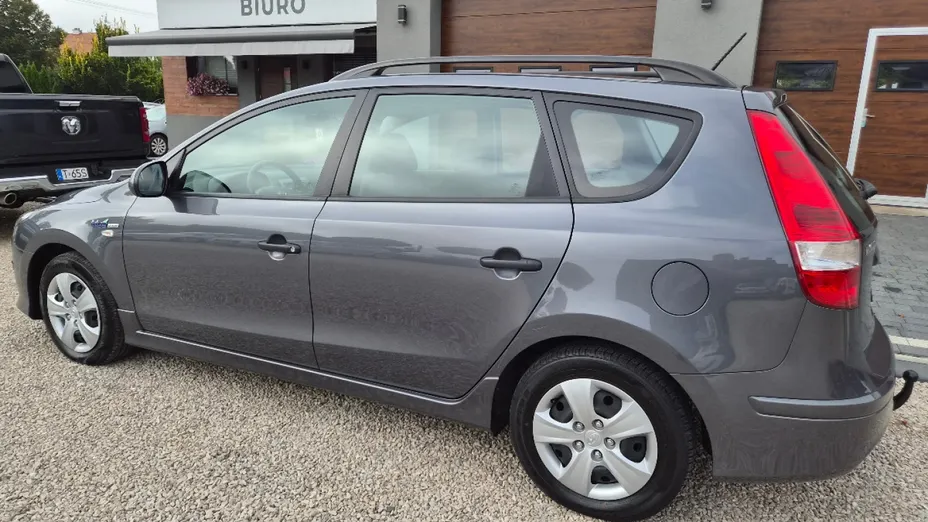 HYUNDAI i30 -
