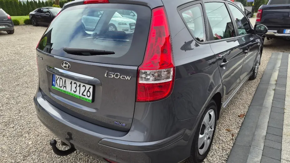 HYUNDAI i30 -