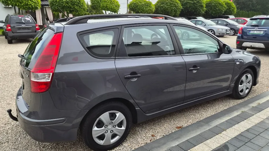 HYUNDAI i30 -