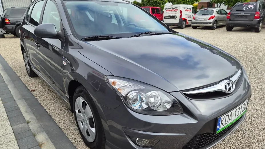 HYUNDAI i30 -