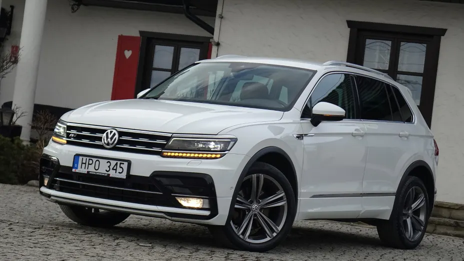 VOLKSWAGEN Tiguan -
