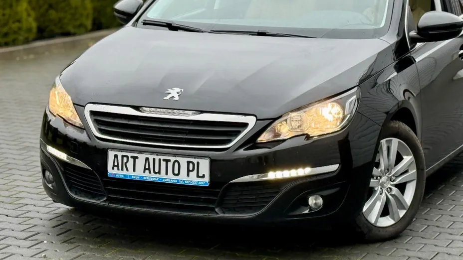 PEUGEOT 308 -