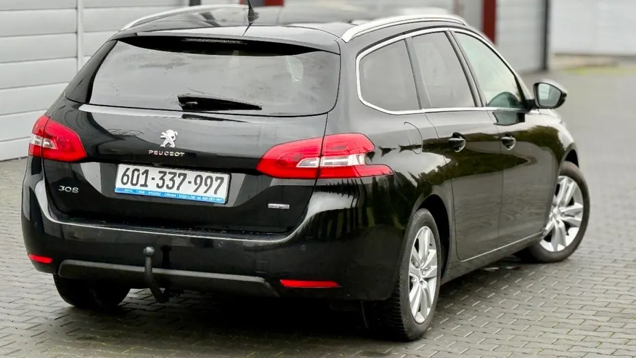 PEUGEOT 308 -