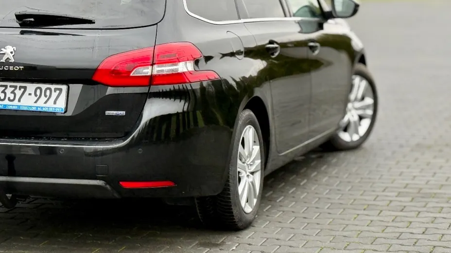PEUGEOT 308 -