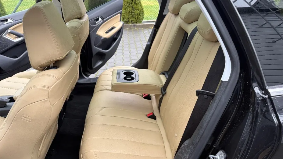 PEUGEOT 308 -