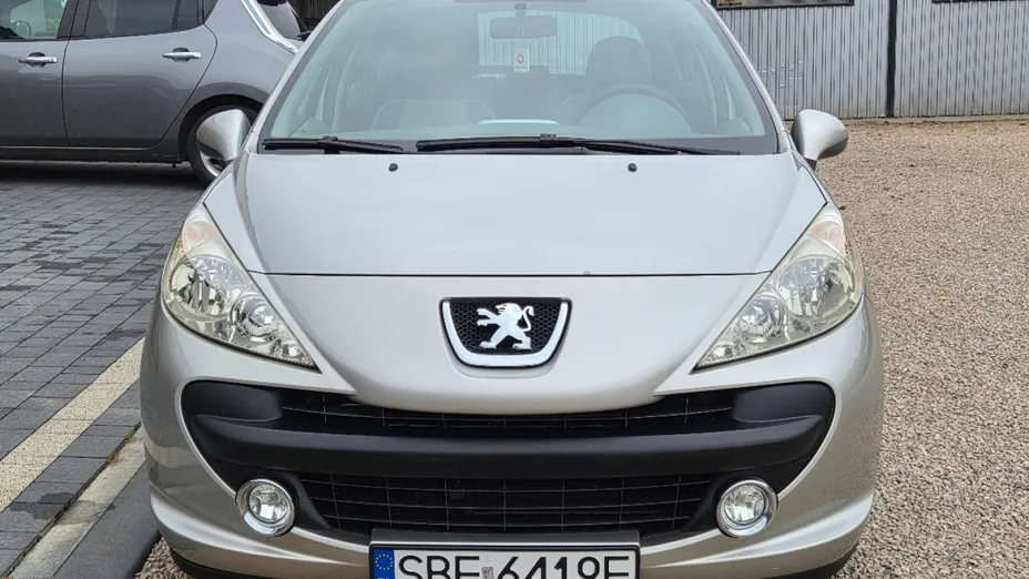 PEUGEOT 207 -