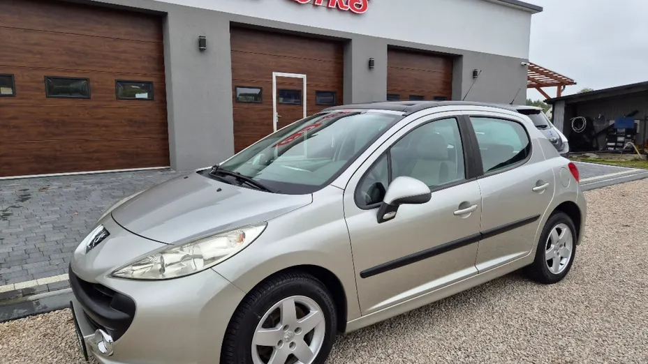 PEUGEOT 207 -