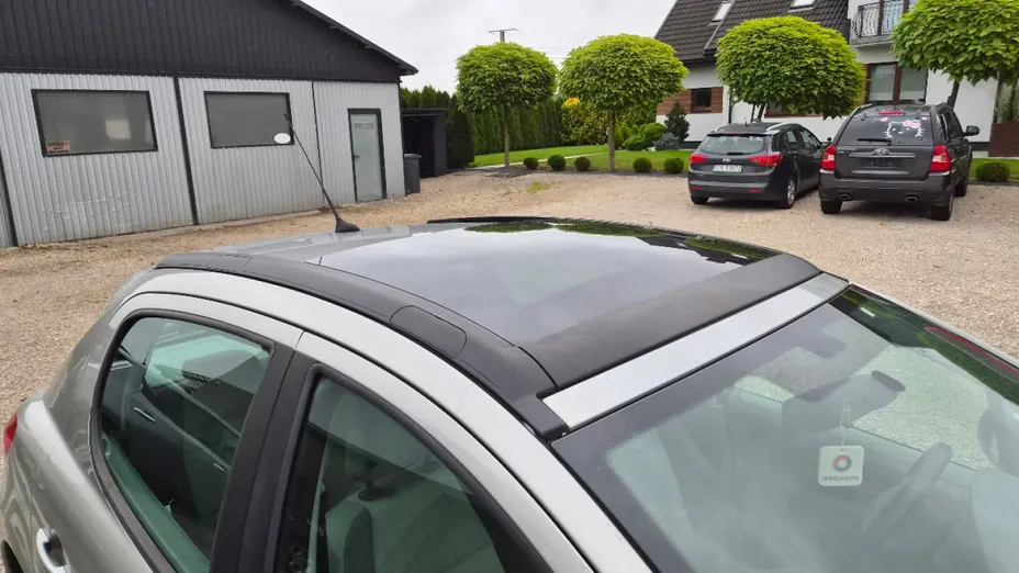 PEUGEOT 207 -