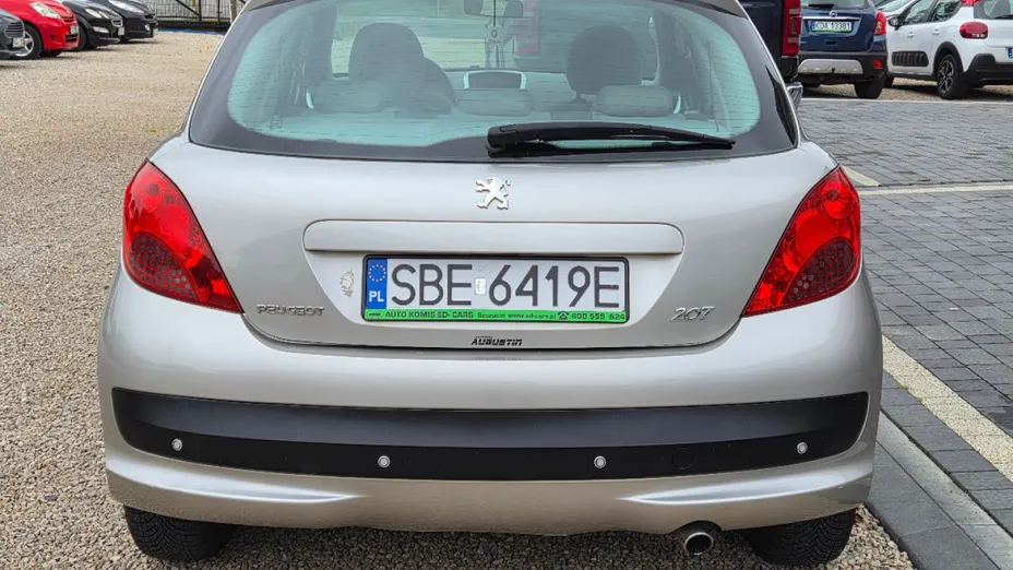 PEUGEOT 207 -