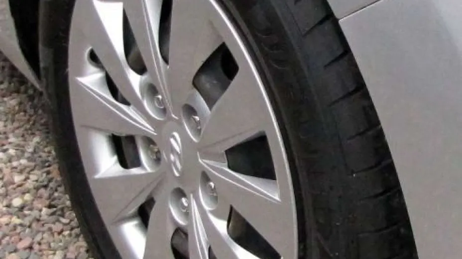 HYUNDAI i30 -