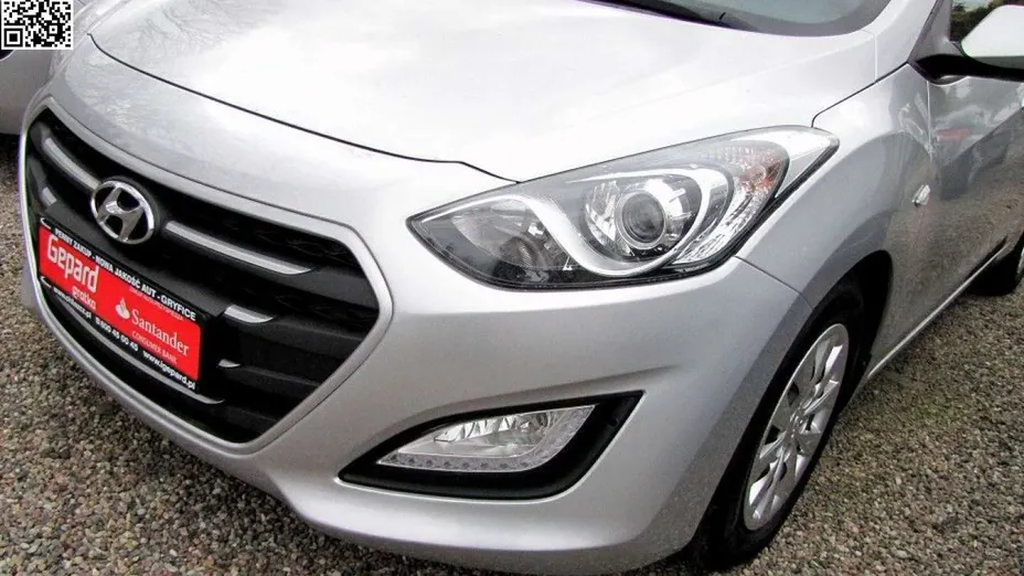 HYUNDAI i30 -