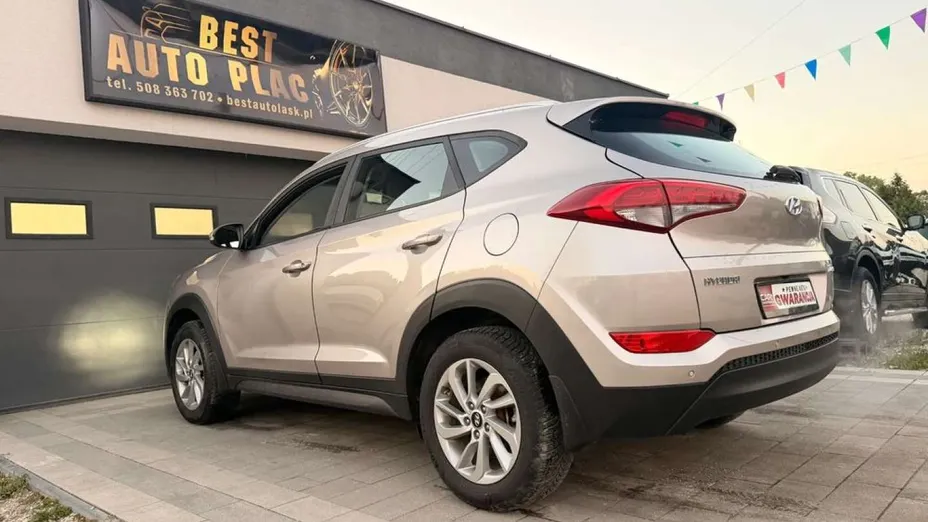 HYUNDAI Tucson -