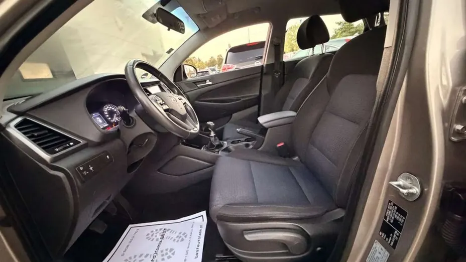 HYUNDAI Tucson -