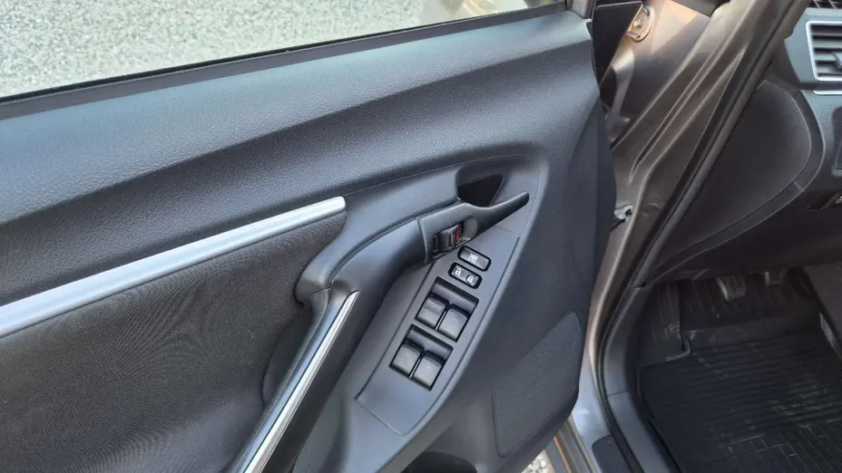 TOYOTA Verso -