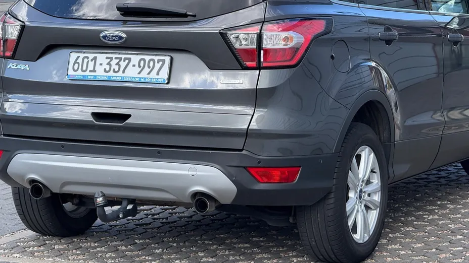 FORD Kuga -