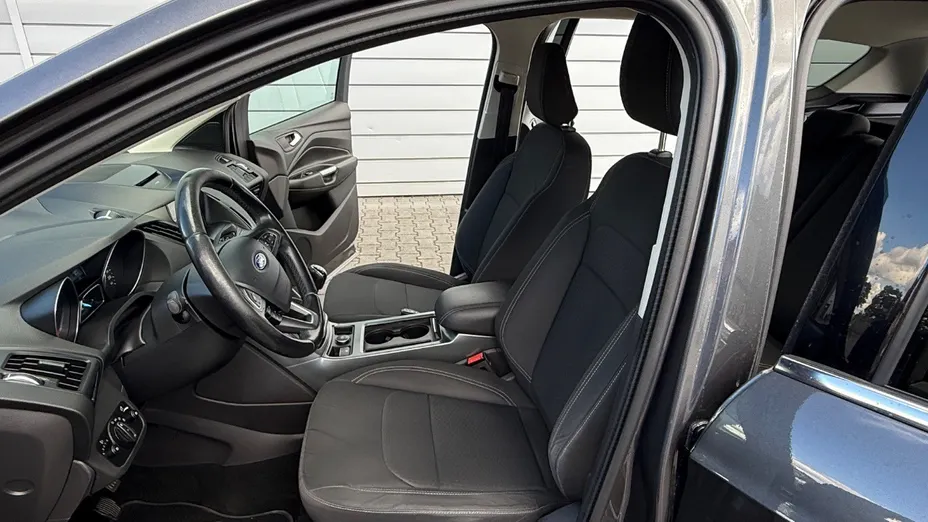 FORD Kuga -