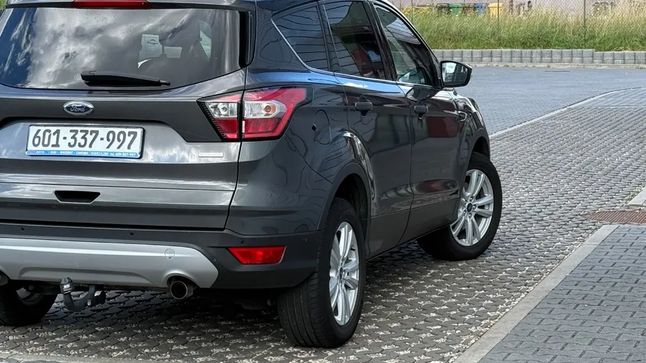 FORD Kuga -