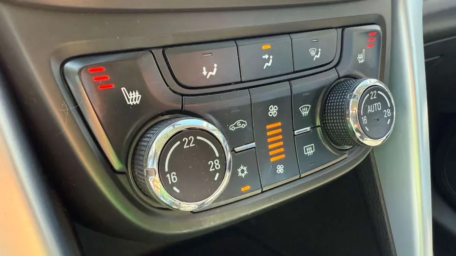 OPEL Zafira -