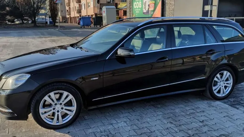 MERCEDES-BENZ E Klasa -