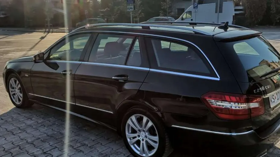 MERCEDES-BENZ E Klasa -