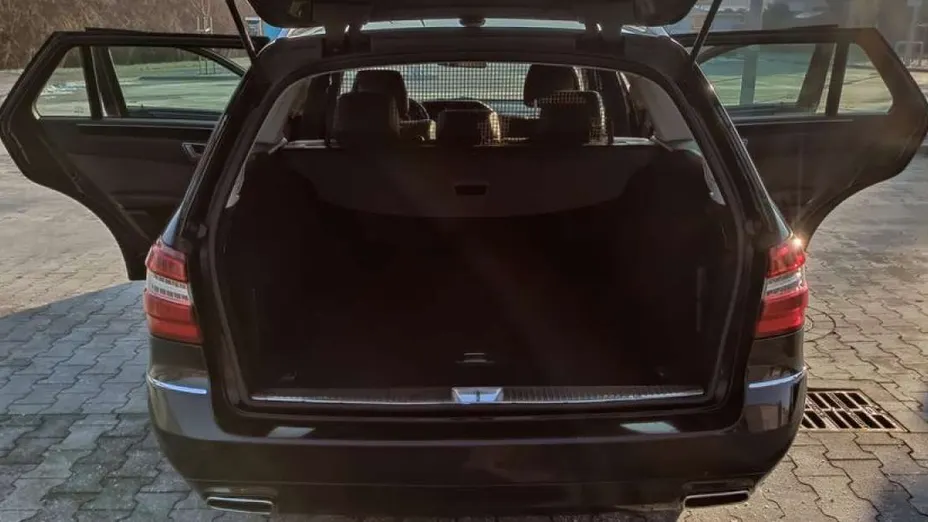 MERCEDES-BENZ E Klasa -