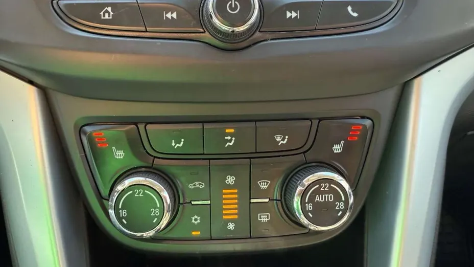OPEL Zafira -