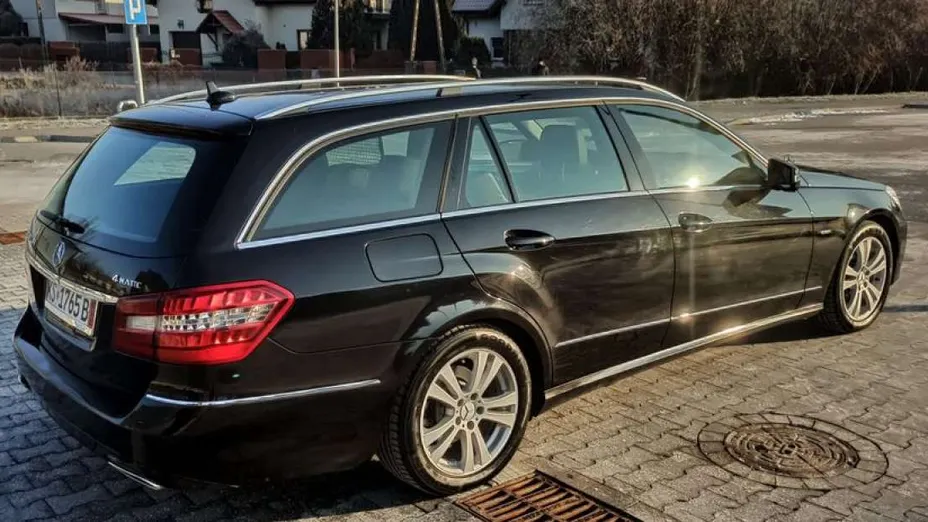 MERCEDES-BENZ E Klasa -