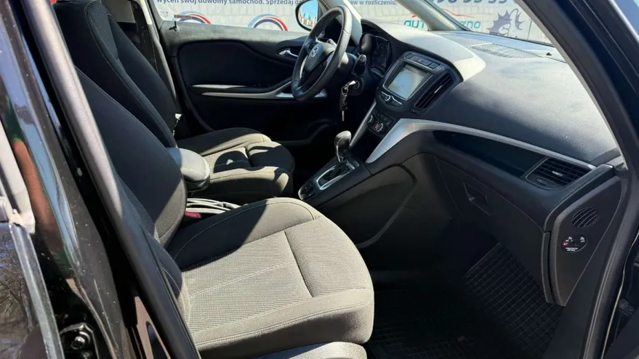 OPEL Zafira -