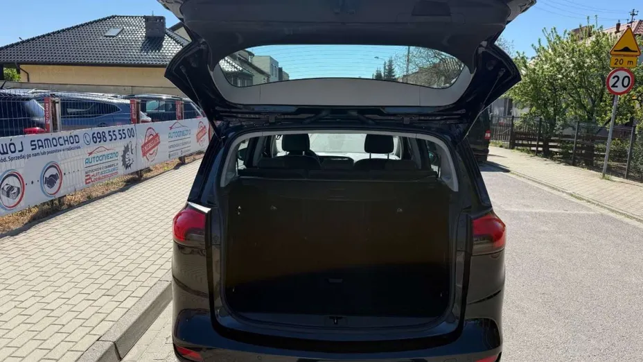 OPEL Zafira -