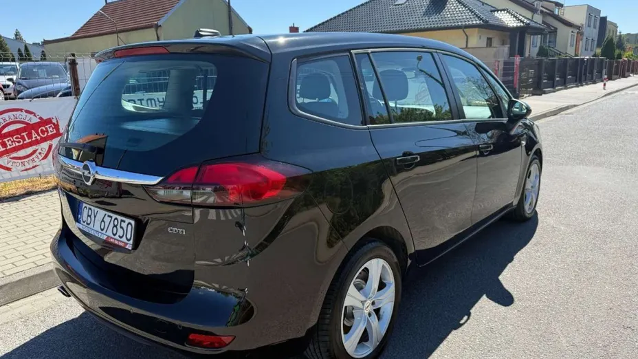 OPEL Zafira -