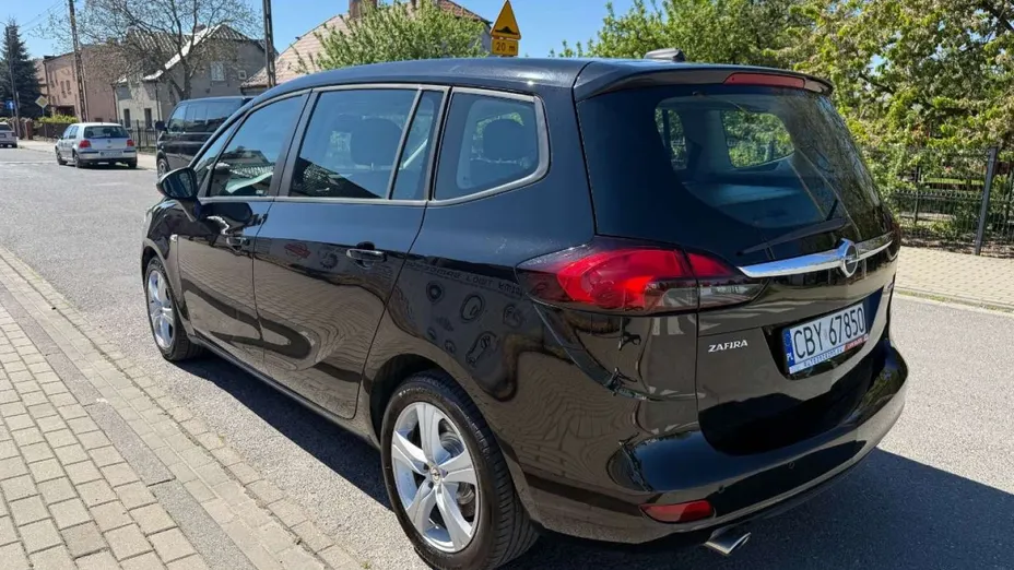 OPEL Zafira -