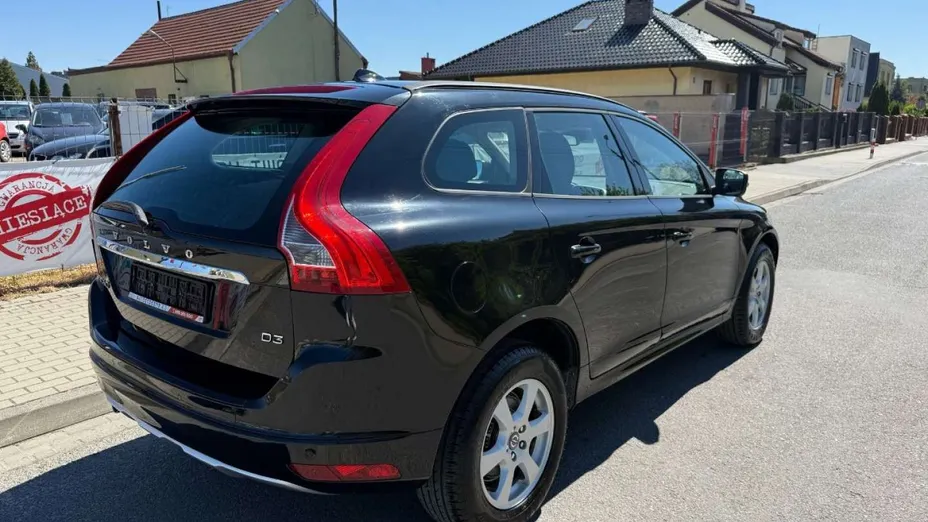 VOLVO XC60 -