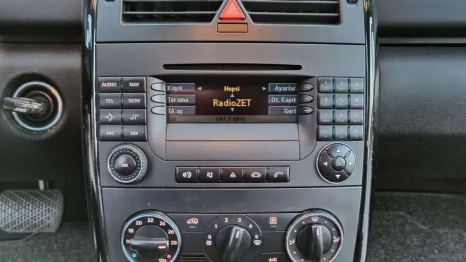 MERCEDES-BENZ A Klasa -