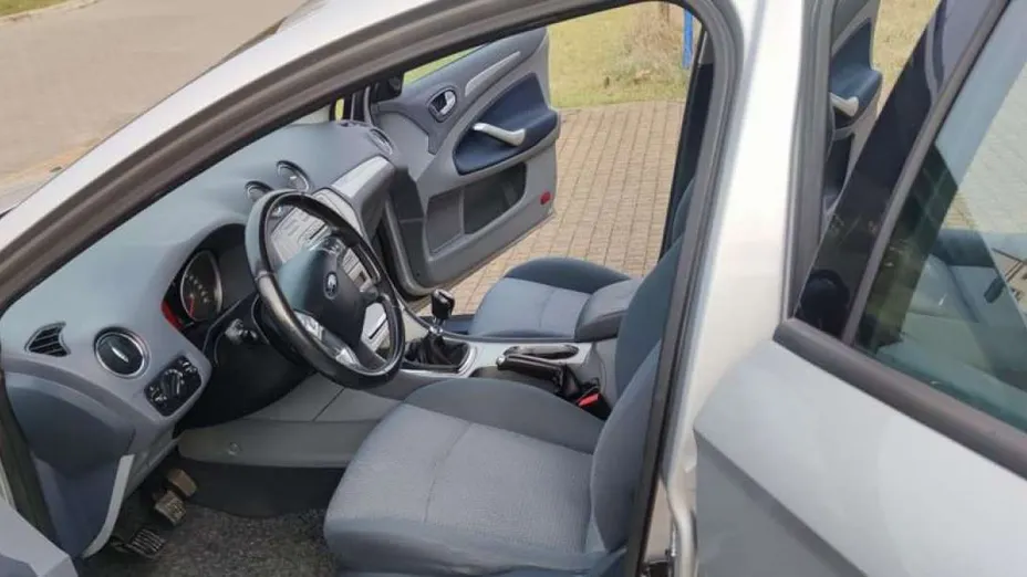 FORD Mondeo -
