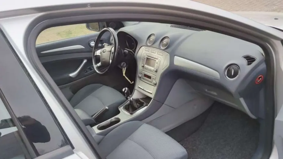 FORD Mondeo -