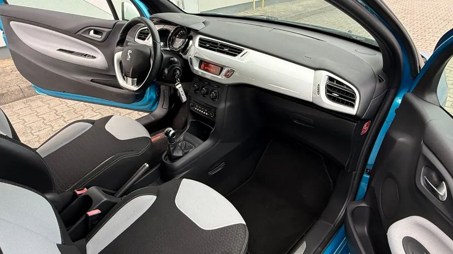 CITROEN DS3 -