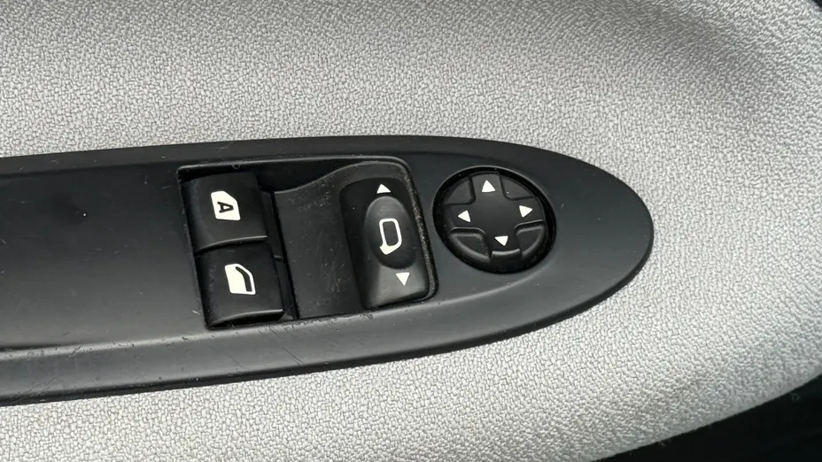 CITROEN DS3 -