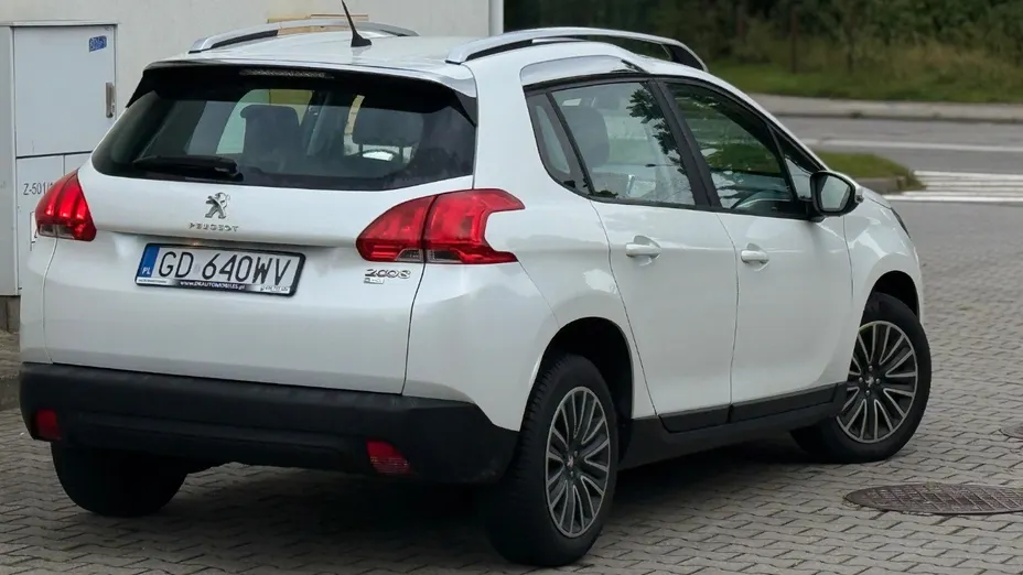 PEUGEOT 2008 -
