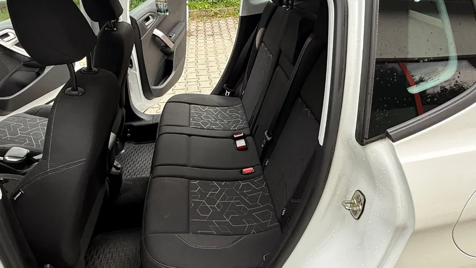 PEUGEOT 2008 -