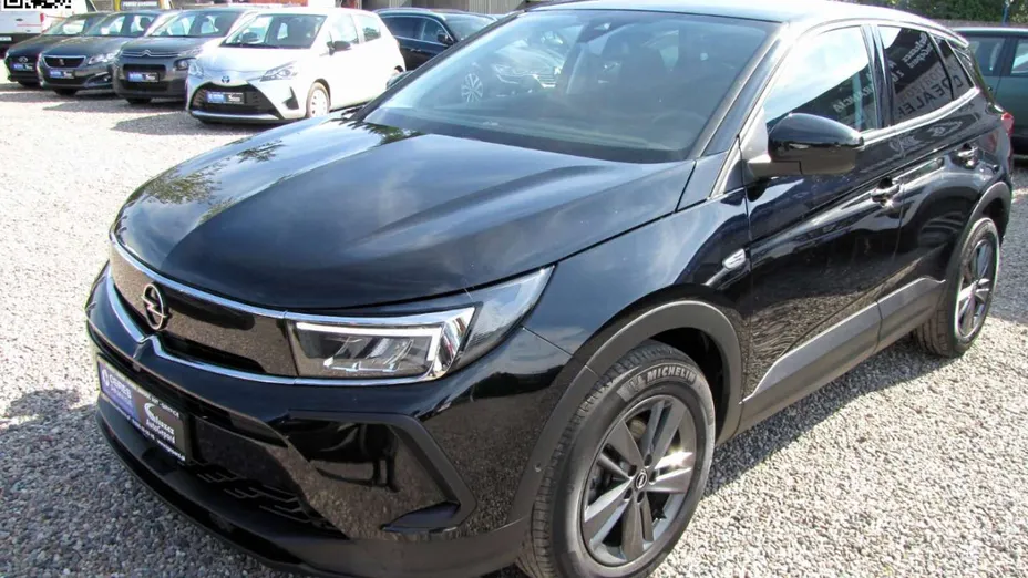 OPEL Grandland X -