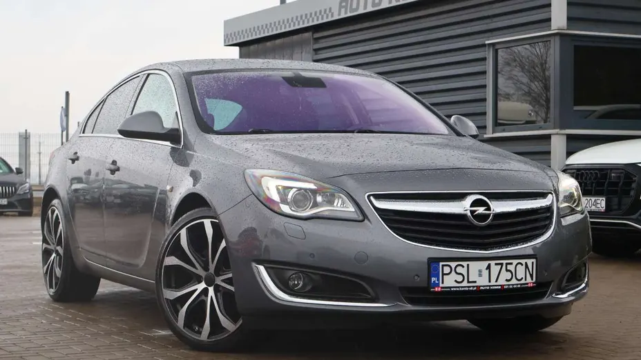OPEL Insignia -