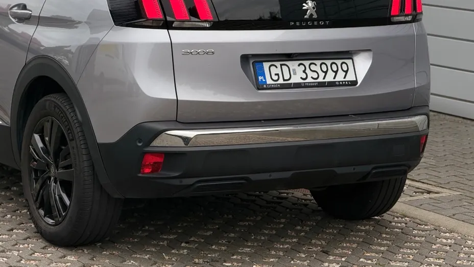 PEUGEOT 3008 -