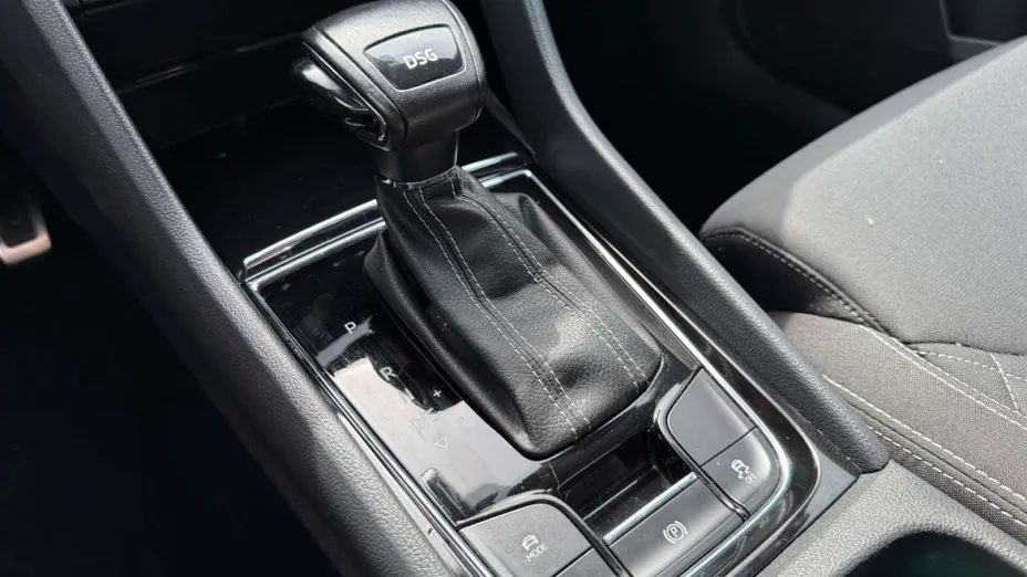 SKODA Karoq -