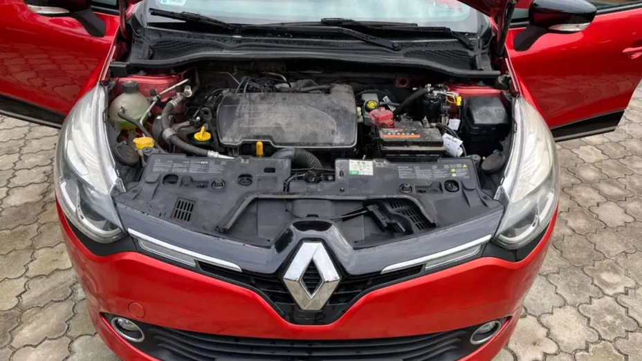 RENAULT Clio -